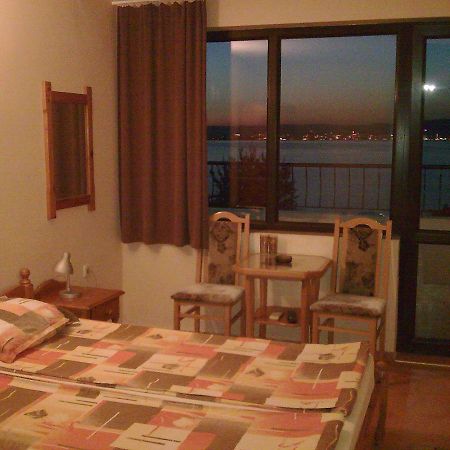 Guest House Tony 네세부르 외부 사진